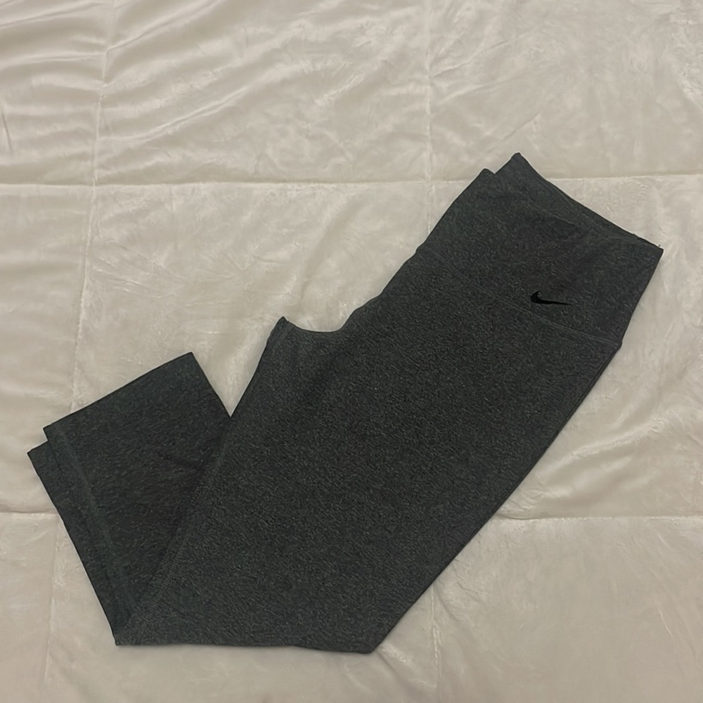 Nike Cropped Dri-fit Leggings